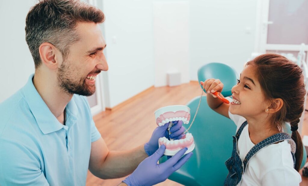 découvrez notre cabinet de dentiste pour enfants à orléans, offrant des soins dentaires adaptés aux plus jeunes dans un environnement chaleureux et accueillant. protégez le sourire de votre enfant avec des traitements professionnels et des conseils personnalisés pour une santé dentaire optimale.