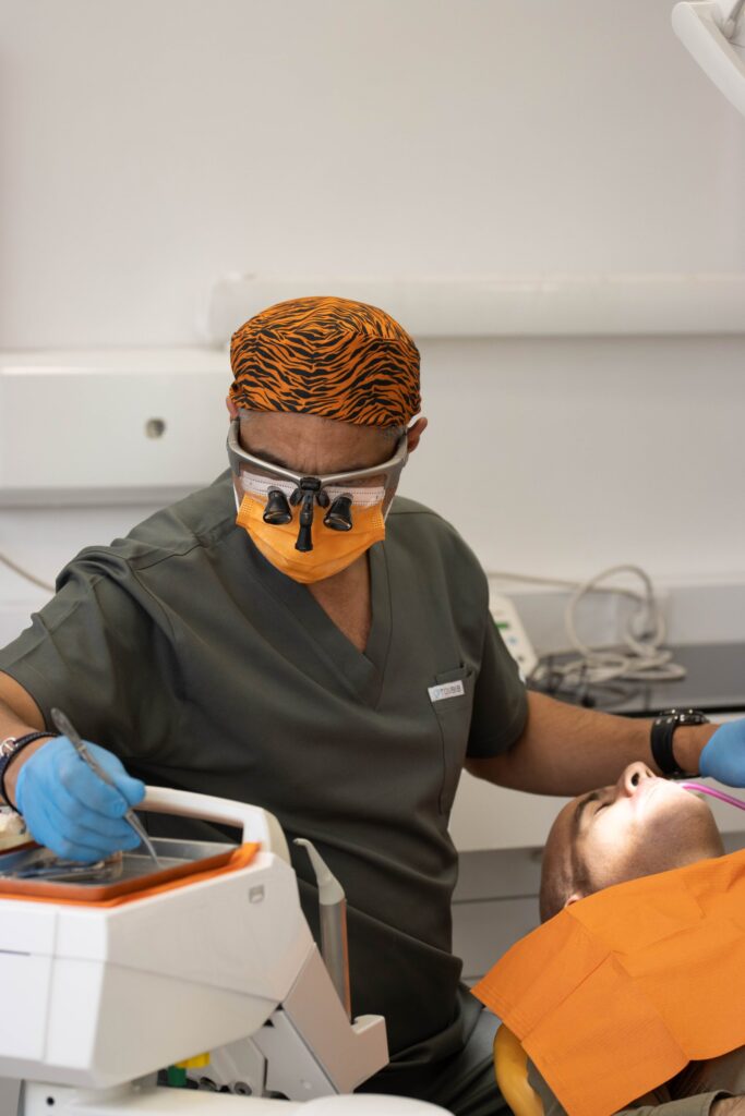 découvrez l'importance de l'entretien dentaire pour une santé bucco-dentaire optimale. apprenez des conseils pratiques pour maintenir des dents saines et prévenir les problèmes dentaires. un guide essentiel pour prendre soin de votre sourire.