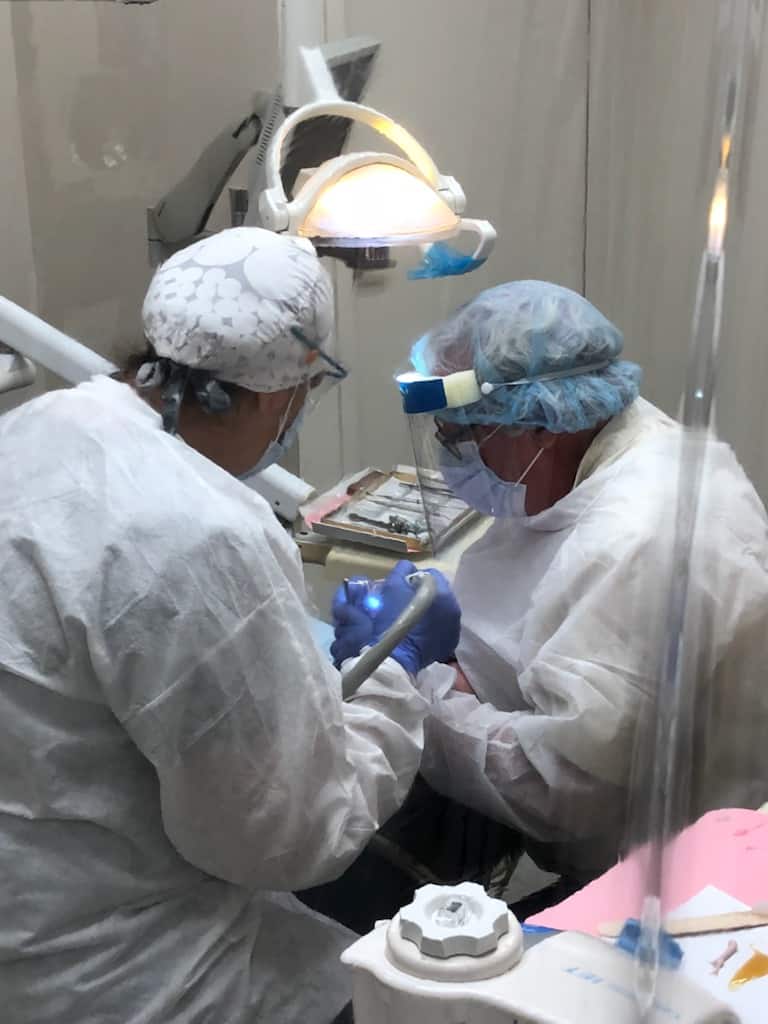 besoin d'un dentiste en urgence à belfort ? découvrez nos services rapides et efficaces en 2025 pour soulager vos douleurs dentaires. prenez rendez-vous dès maintenant et retrouvez un sourire sain !
