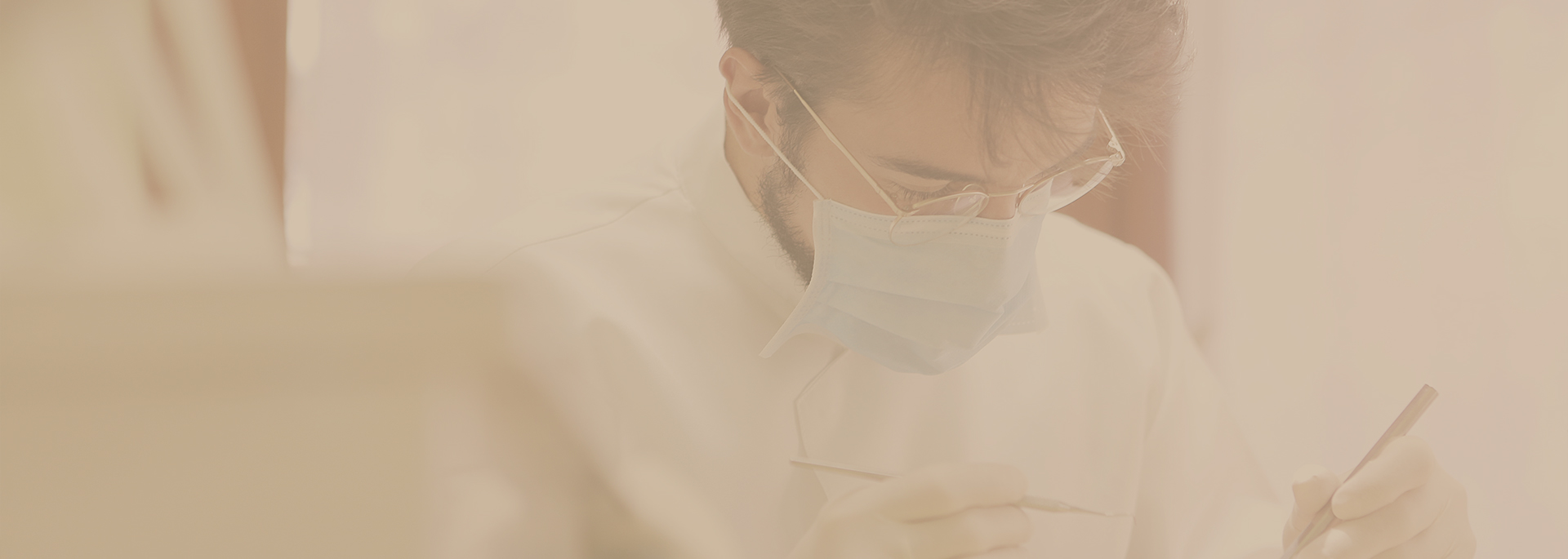 besoin d'une urgence dentaire en saône-et-loire (71) ? notre équipe de professionnels est à votre écoute pour vous offrir des soins rapides et efficaces. contactez-nous pour un rendez-vous immédiat et retrouvez le sourire sans attendre.