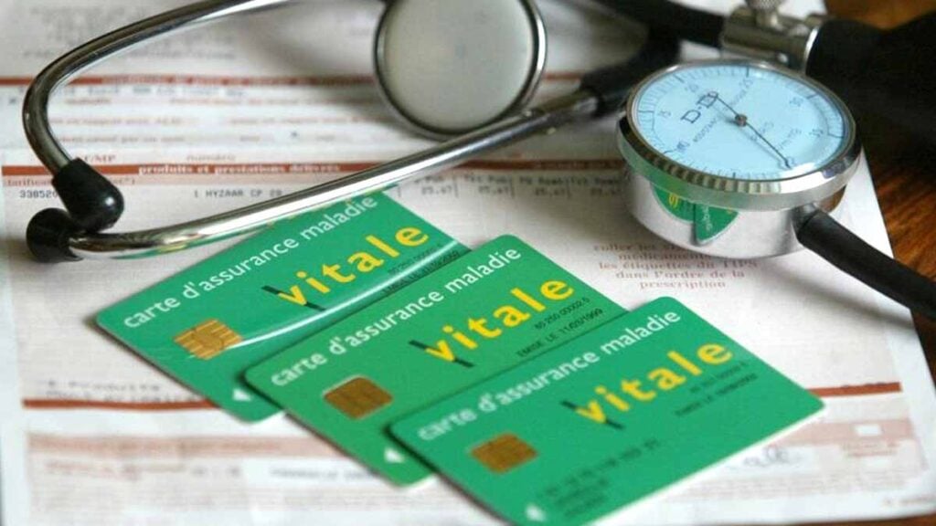 découvrez tout ce qu'il faut savoir sur la complémentaire santé en 2025 : garanties, évolutions légales, conseils pour choisir la meilleure offre et optimiser votre couverture santé.