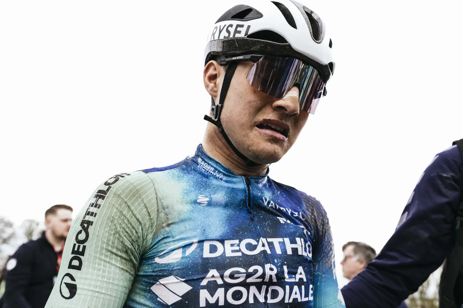trouvez facilement comment contacter ag2r à roubaix en 2025 : coordonnées, horaires, téléphone et assistance pour vos démarches et services.